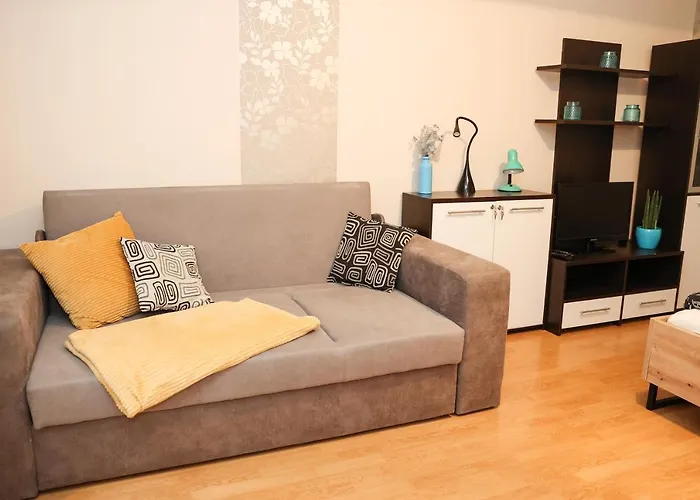 Charming & Unique Apartment In Budapest Vibrant City Center